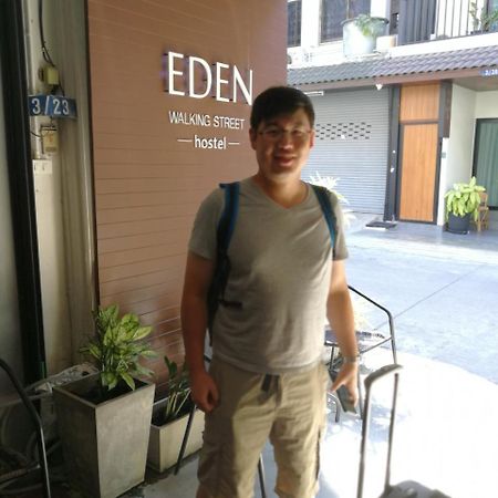 Eden Walking Street Hostel Chiang Mai Exteriör bild