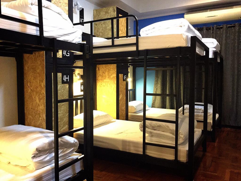Eden Walking Street Hostel Chiang Mai Rum bild