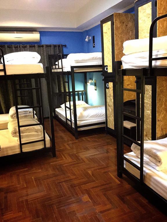Eden Walking Street Hostel Chiang Mai Rum bild