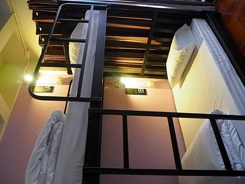 Eden Walking Street Hostel Chiang Mai Exteriör bild