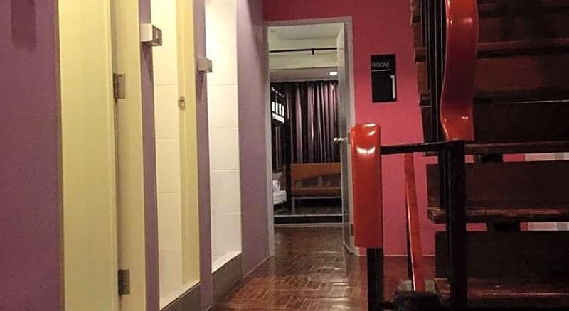 Eden Walking Street Hostel Chiang Mai Exteriör bild